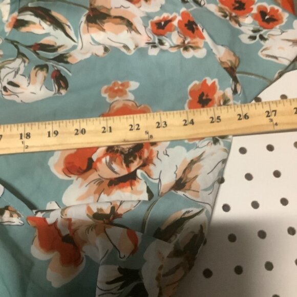 Shein Curve Women’s Floral Wrap V-Neck Short Sleeves Shirt Blouse Size 3XL - Picture 5 of 16